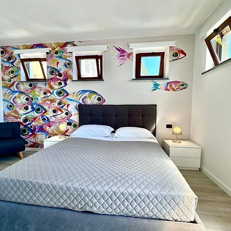 Mirage Rooms & Apartments Porto Venere Bagian luar foto