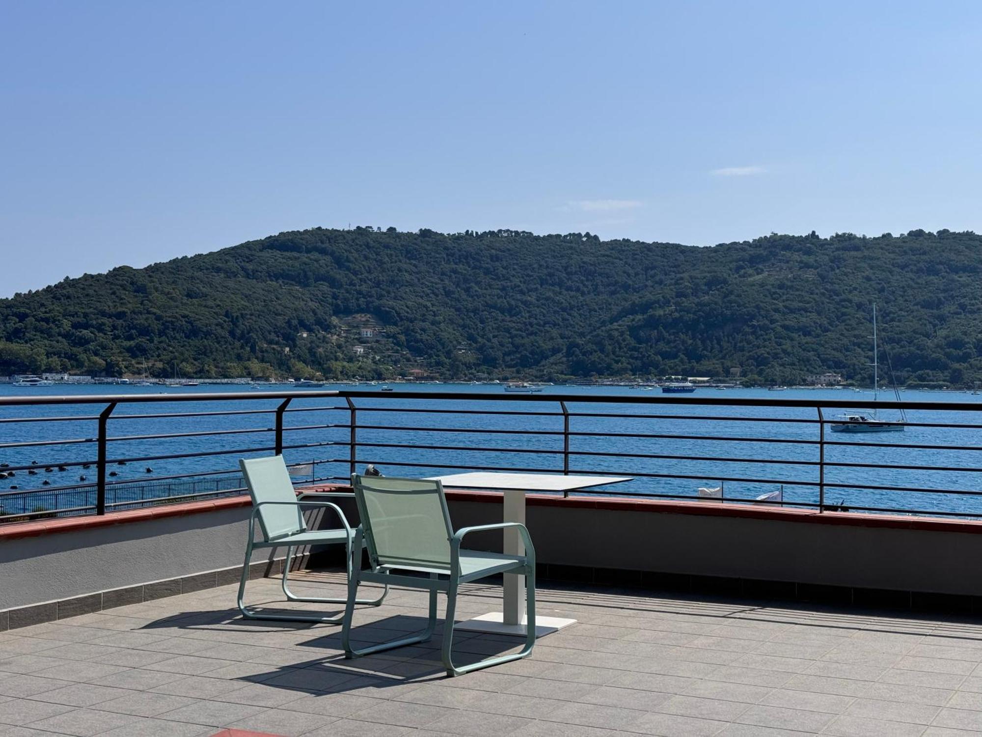 Mirage Rooms & Apartments Porto Venere Bagian luar foto